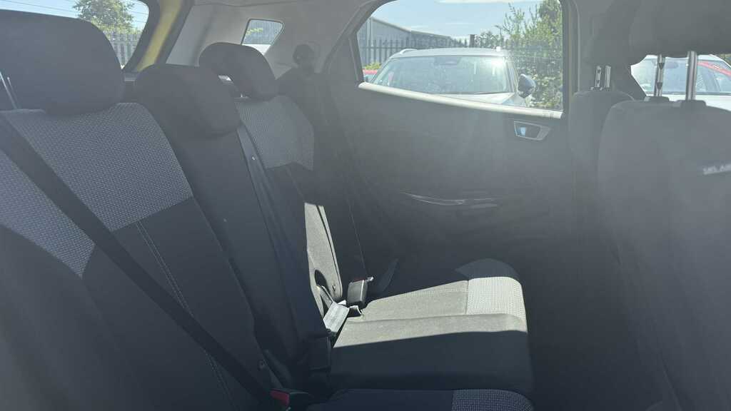 Ford Ecosport White #8
