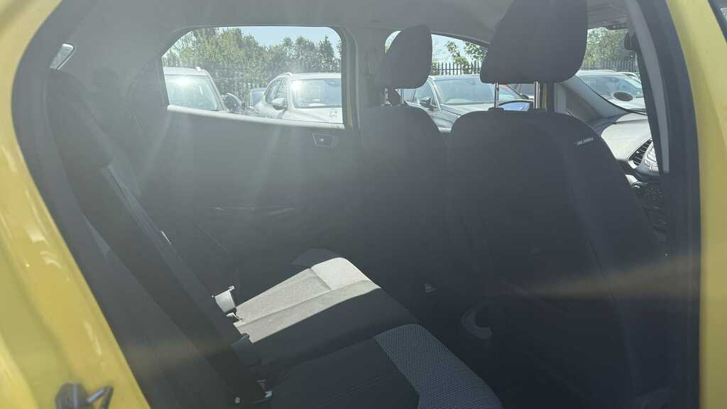 Ford Ecosport White #9