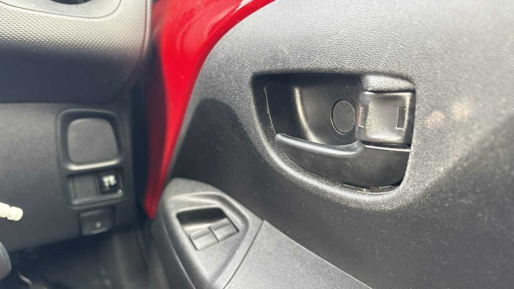Toyota Aygo 1.0 Vvt-i X 2020 Red #3