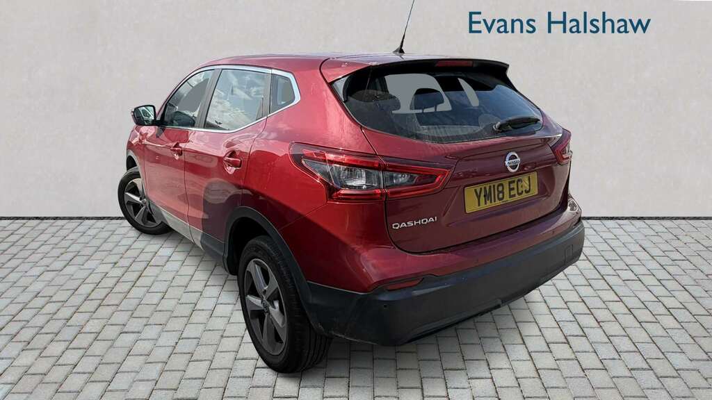 Nissan Qashqai 1.2 Dig-t Acenta 2018 Red