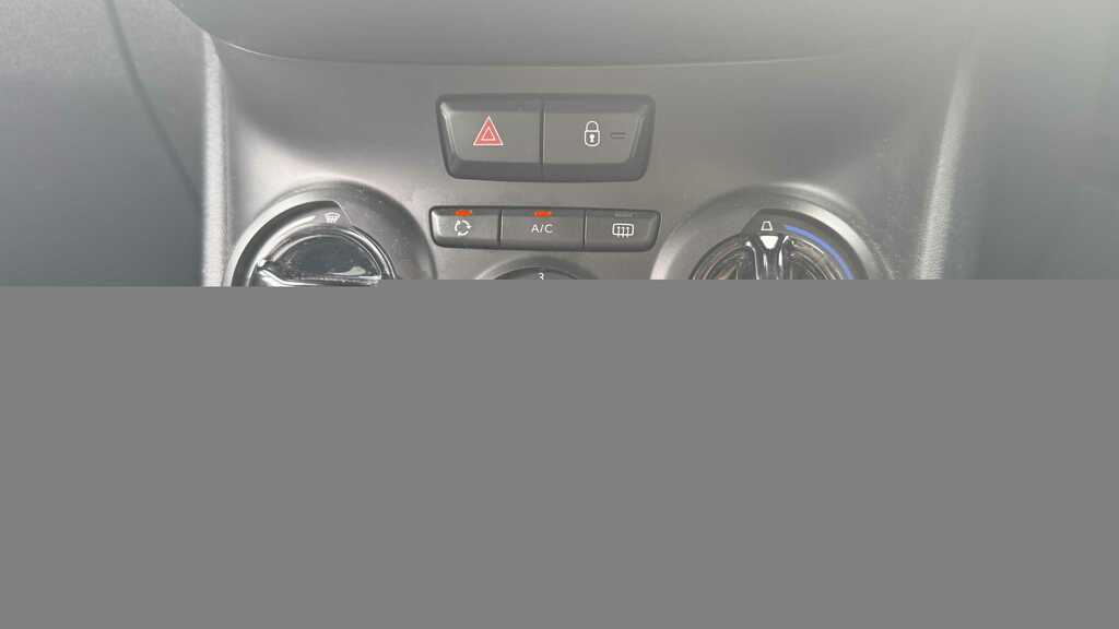 Peugeot 208 1.2 Puretech 82 Signature Start Stop 2019 Grey #5