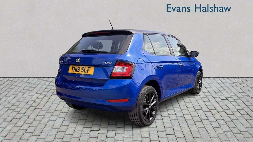 Skoda Fabia 1.0 Tsi Colour Edition 2019 Blue #3
