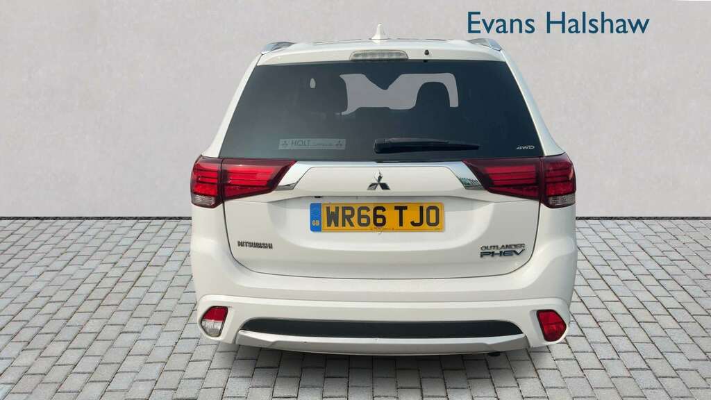 Mitsubishi Outlander 2.0 Phev Gx4h 2016 White #5