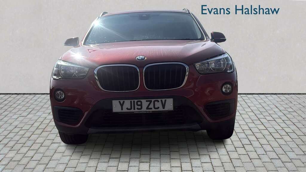 BMW X1 Sdrive 18I Se 2019 YJ19ZCV Orange #3