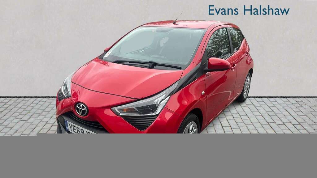 Toyota Aygo 1.0 Vvt-i X-play X-shift 2019 Red