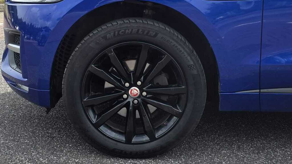 Jaguar F-Pace 2.0D 180 Chequered Flag Awd Black #7