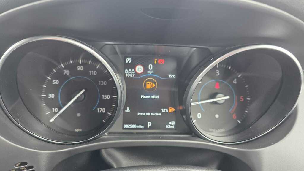 Jaguar F-Pace 2.0D 180 Chequered Flag Awd Black #16