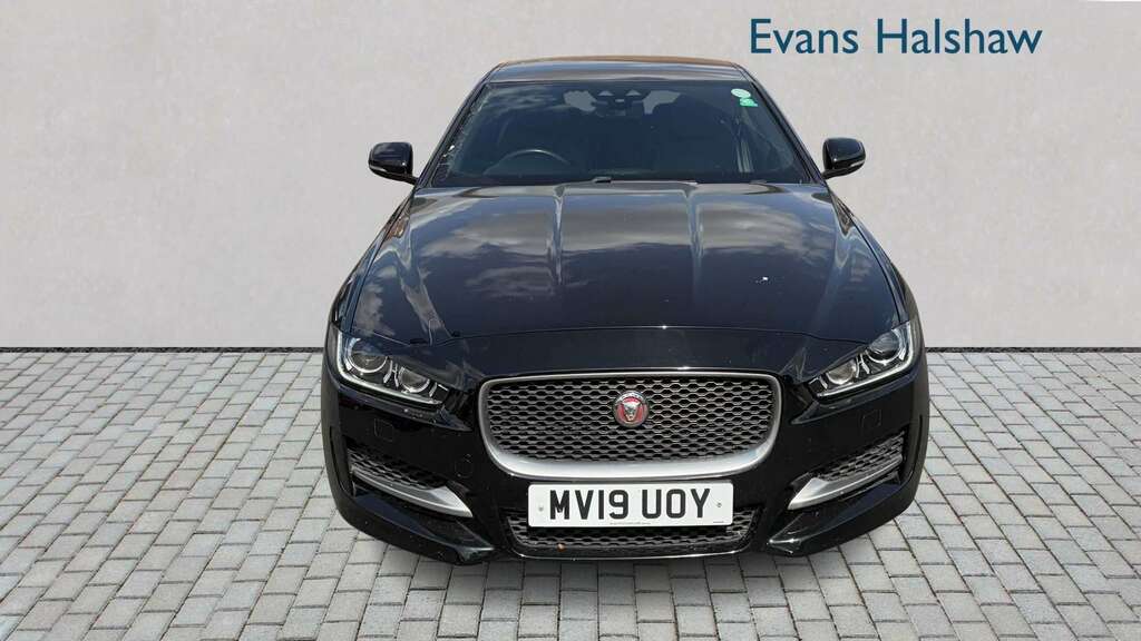 Jaguar XE 2.0 Ingenium R-sport 2019 Black