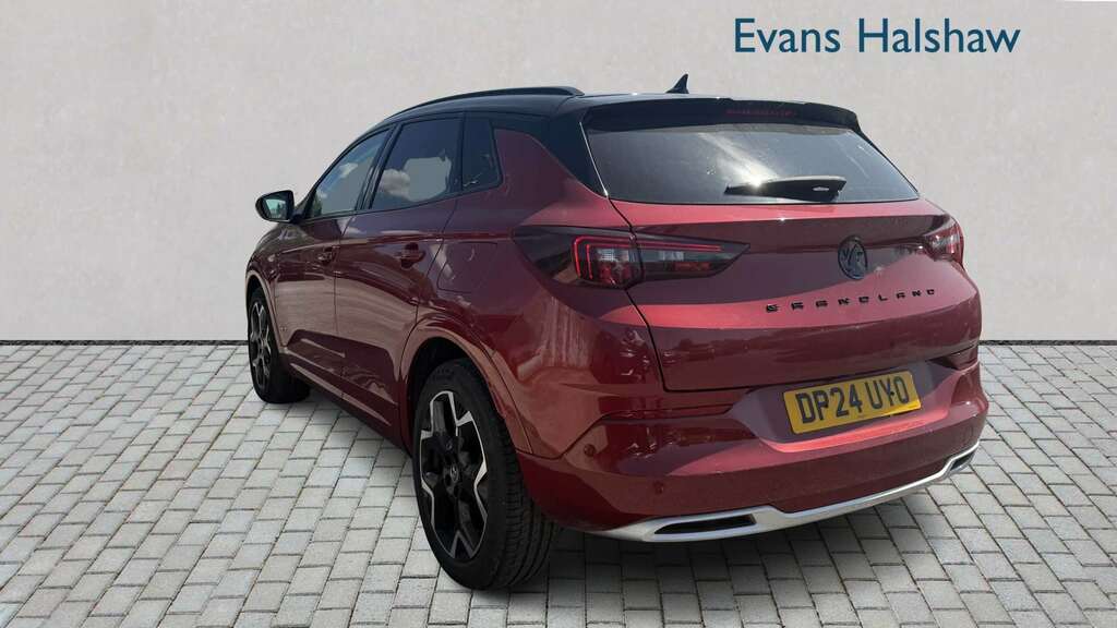 Vauxhall Grandland 1.6 Plug-in Hybrid Ultimate 2024 DP24UYO Red #4