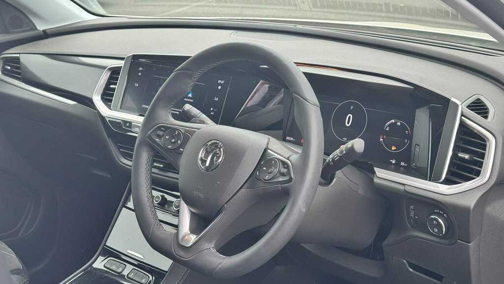 Vauxhall Grandland 1.2 Hybrid 136 Ultimate E-dct6 2024 White