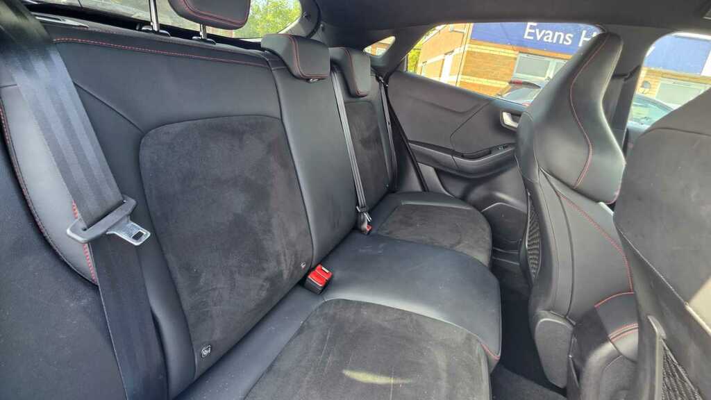 Ford Puma 1.0 Ecoboost Hybrid Mhev Vivid Ruby Ed Dct Hat Red #9