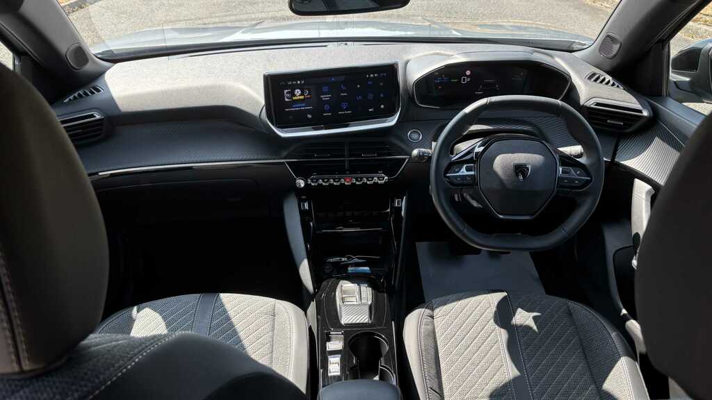 Peugeot e-2008 100Kw Allure 50Kwh 2025 Grey #6