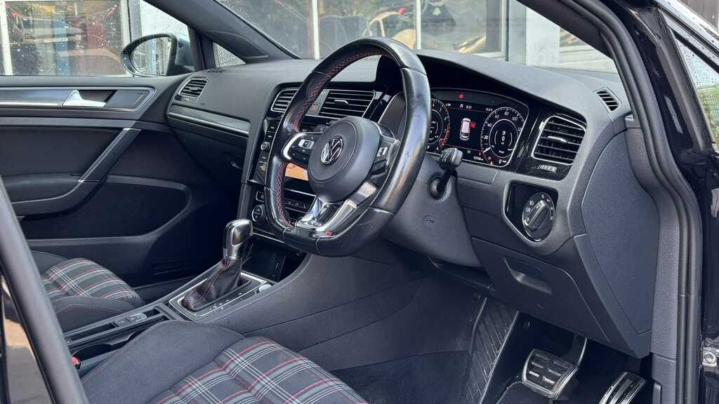 Volkswagen Golf 2.0 Tsi 245 Gti Performance Dsg 2019 VA19OBW Black #4