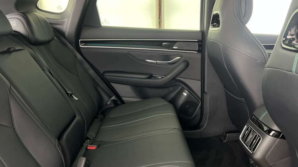 Byd Seal U 1.5 Dm-i Comfort 2025 LF25MGG Black #4