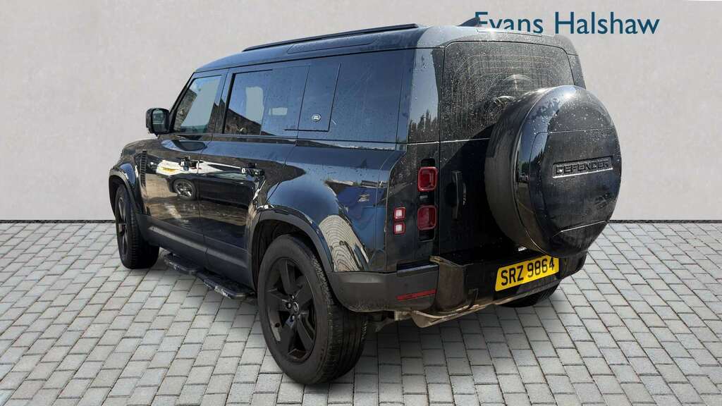 Land Rover Defender 110 3.0 D250 S 110 2022 Black #3