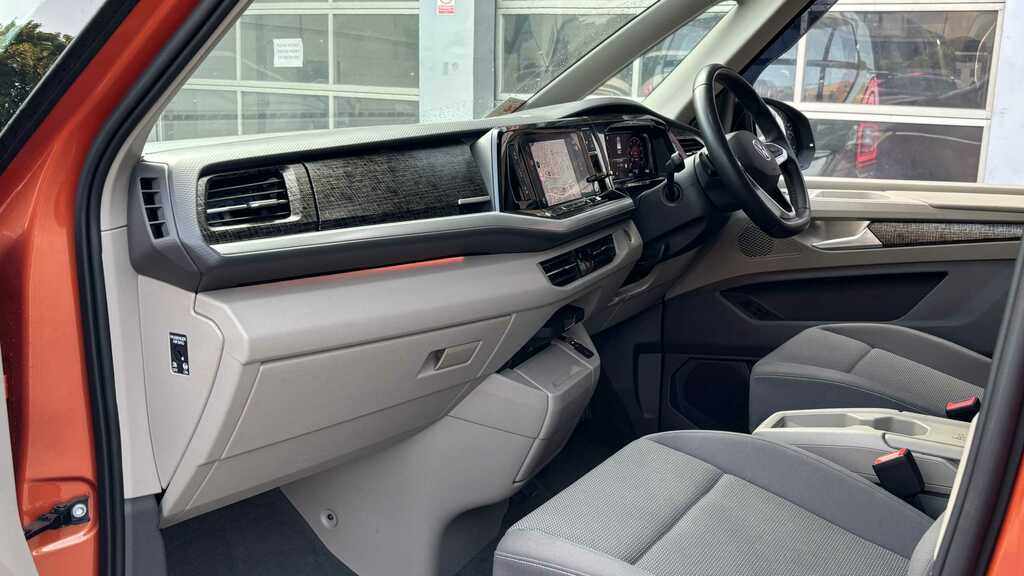 Volkswagen Multivan Volkswagen Multivan Estate Life Standard 15 Silver #11