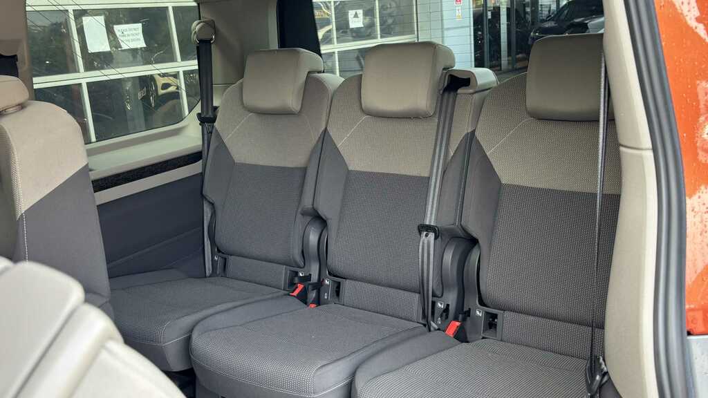 Volkswagen Multivan Volkswagen Multivan Estate Life Standard 15 Silver #14