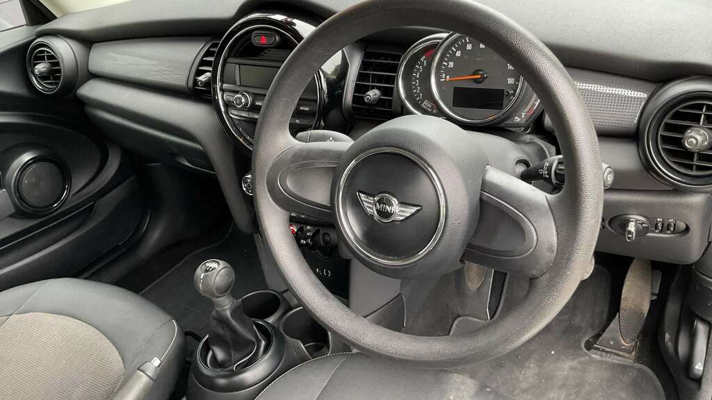 Mini Hatch 1.5 Cooper 2017 Grey #2
