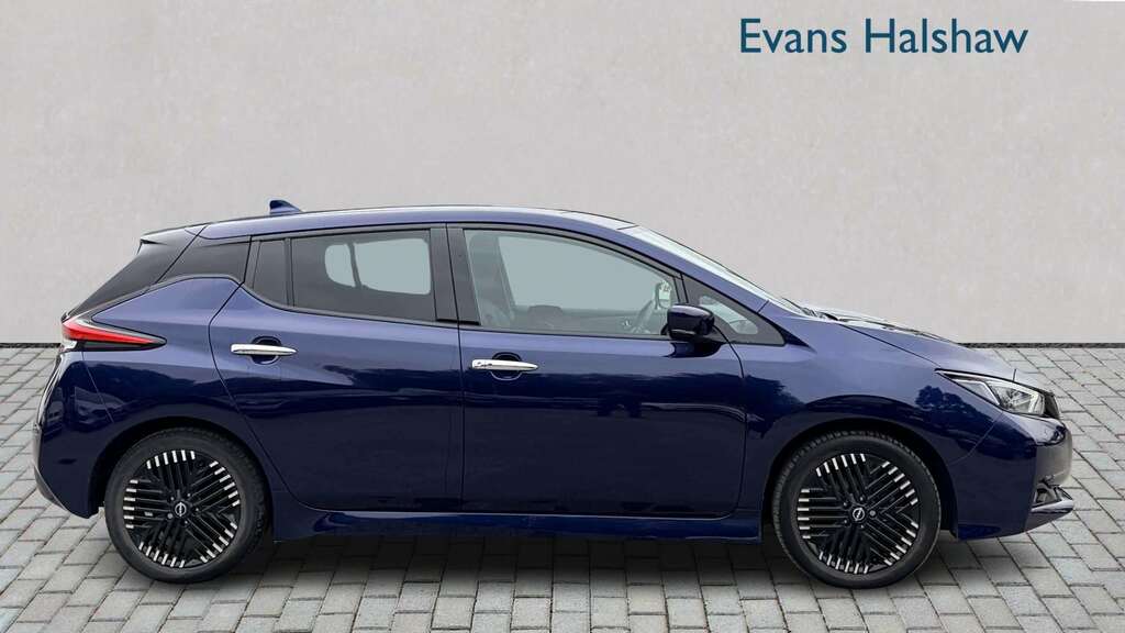 Nissan Leaf 110Kw N-connecta 39Kwh 2022 Blue