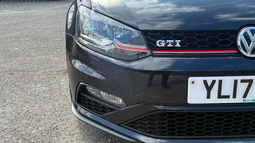 Volkswagen Polo 1.8 Tsi Gti 2017 Black #2