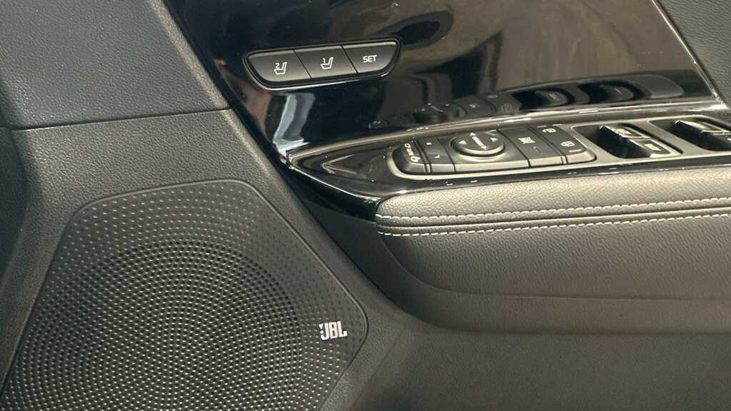 Kia Niro 1.6 Gdi Hybrid 4 Dct 2020 Black #4