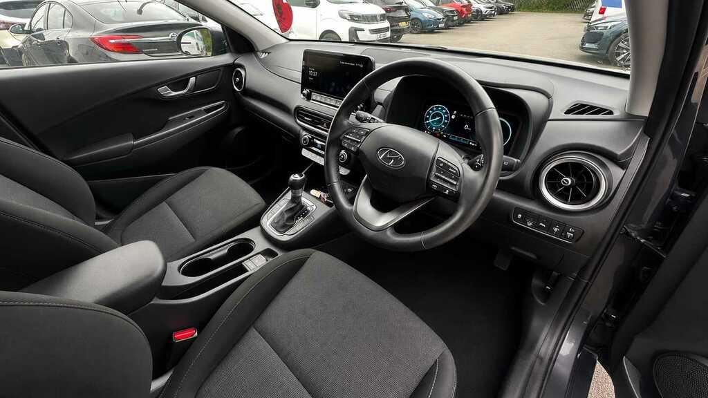 Hyundai Kona 1.6 Gdi Hybrid Premium Dct 2022 BL71ZLV Grey #5