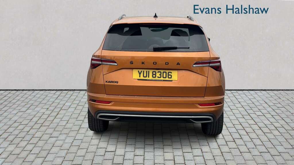 Skoda Karoq 1.5 Tsi Sportline 2023 YUI8306 Orange #3
