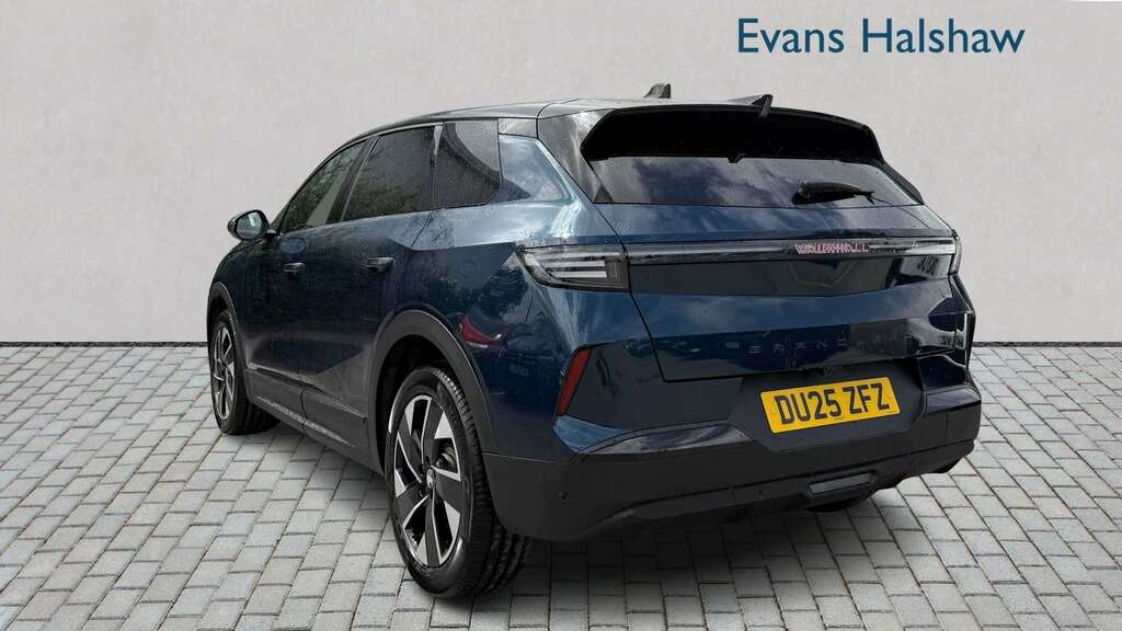 Vauxhall Grandland 1.2 Hybrid 136 Ultimate E-dct6 Pan Roof 20 Green
