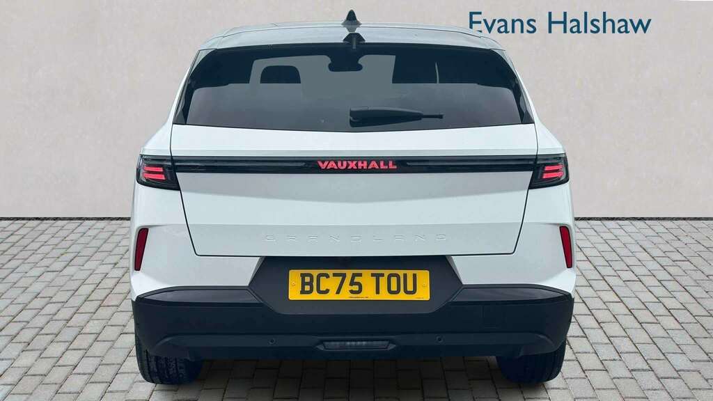 Vauxhall Grandland 1.2 Hybrid 145 Ultimate E-dct6 Fixed Roof 20 BC75TOU White #4