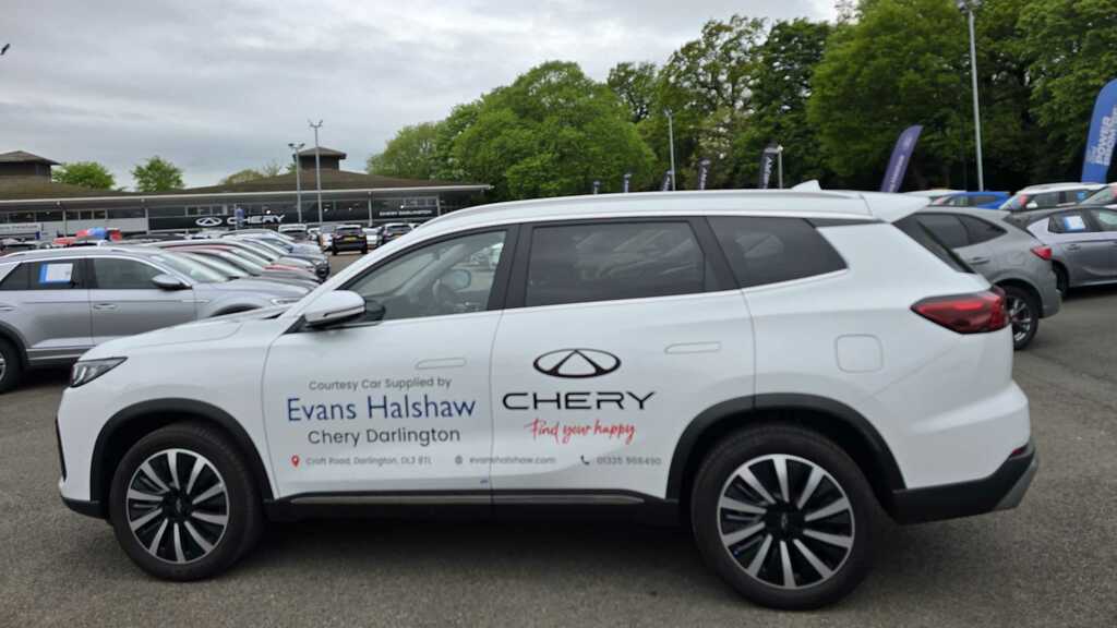 Chery Tiggo 8 1.5T Phev Aspire Dht 2026 White #4