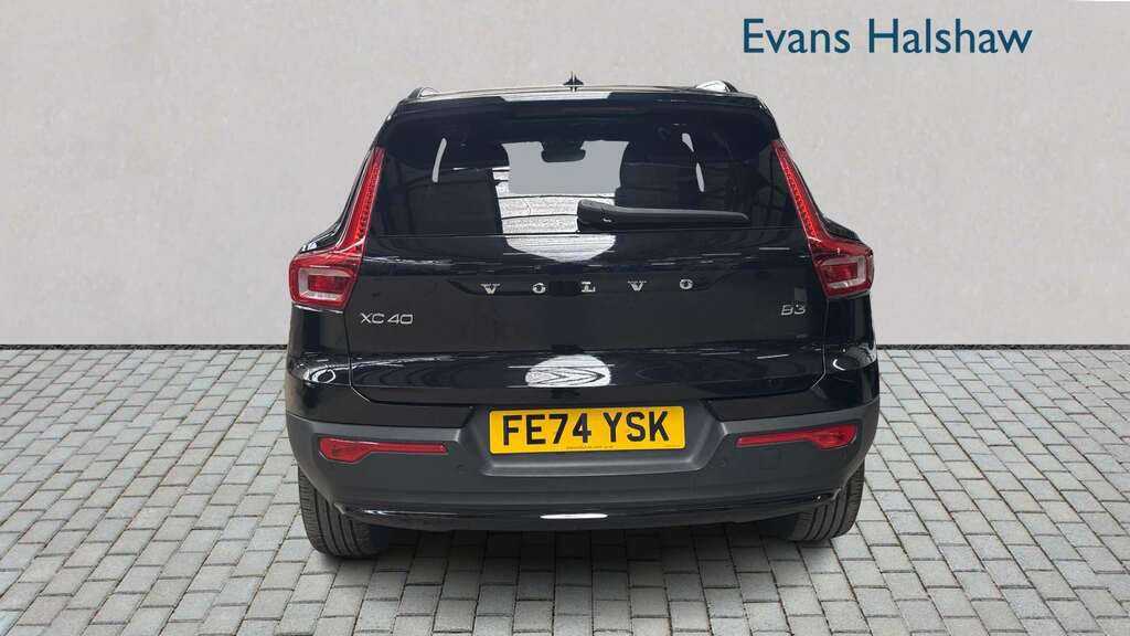 Volvo XC40 2.0 B3p Ultimate Dark 2024 Black #5