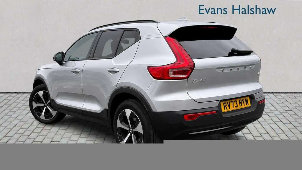 Volvo XC40 2.0 B3p Ultimate Dark Blue #2
