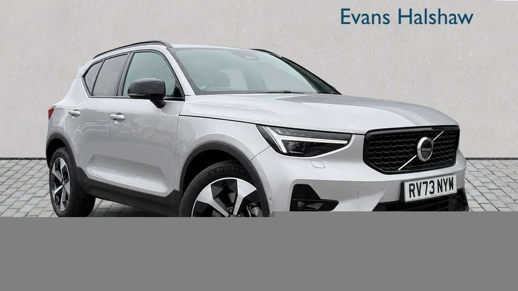 Volvo XC40 2.0 B3p Ultimate Dark Blue #1
