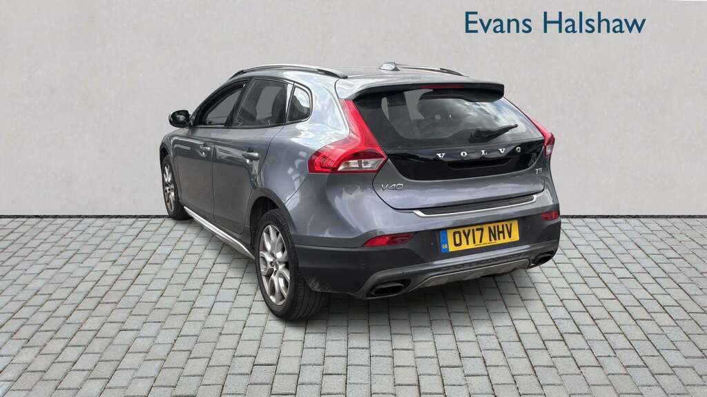 Volvo V40 Cross Country T3 152 Cross Country Pro 2017 Grey #2