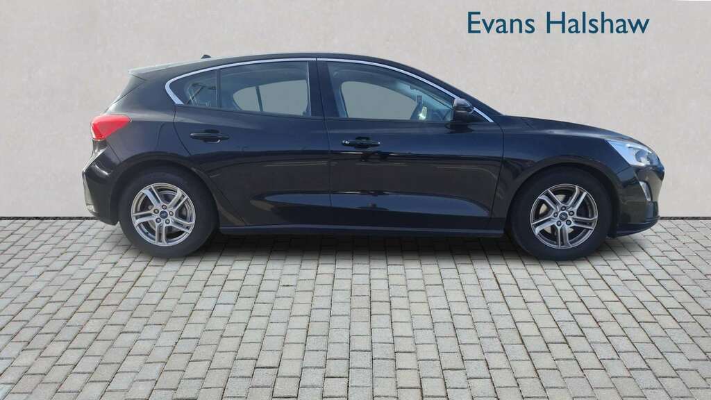 Ford Focus 1.0 Ecoboost 100 Zetec 2019 Black #3
