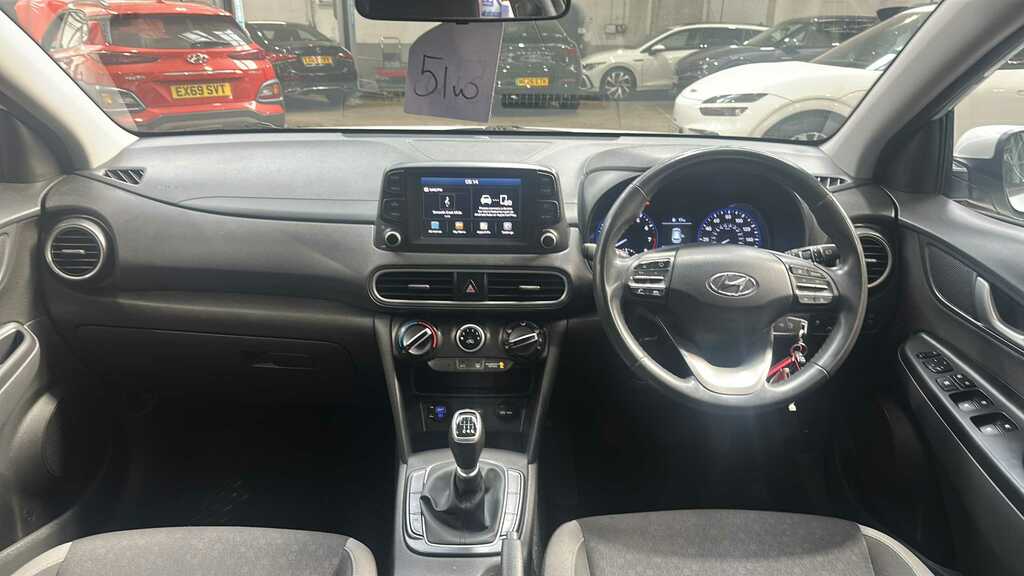 Hyundai Kona Se Black #8