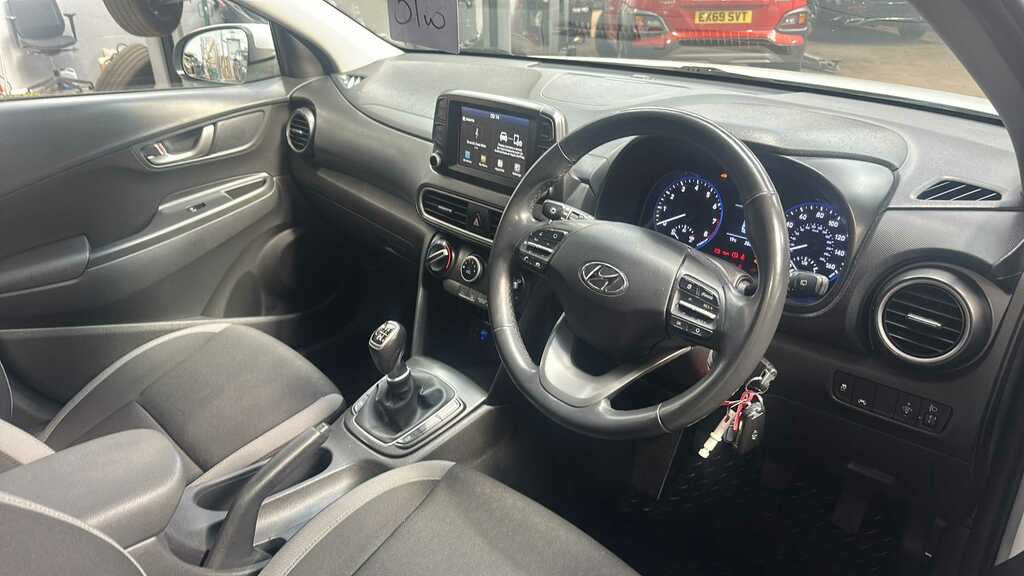 Hyundai Kona Se Black #7