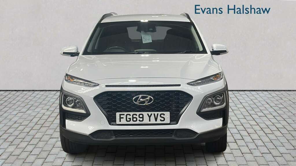 Hyundai Kona Se Black #4