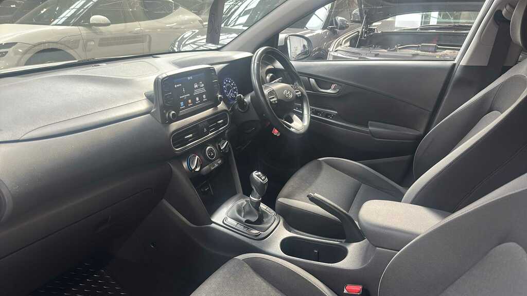 Hyundai Kona Se Black #11
