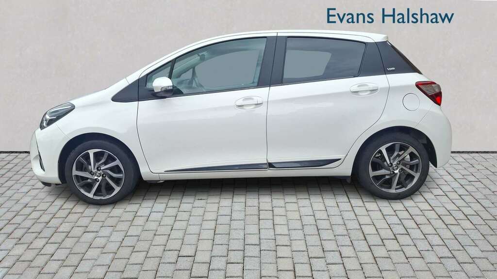 Toyota Yaris Excel White #4