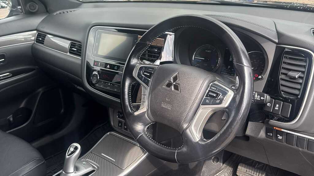 Mitsubishi Outlander 2.4 Phev 4H 2019 Black #3