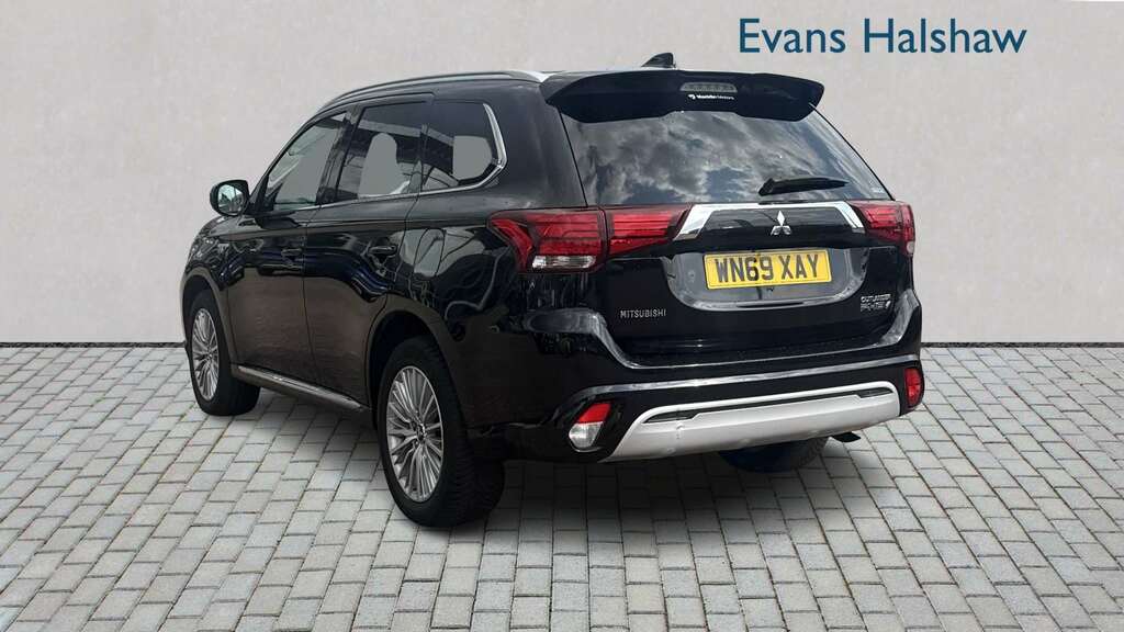 Mitsubishi Outlander 2.4 Phev 4H 2019 Black #2