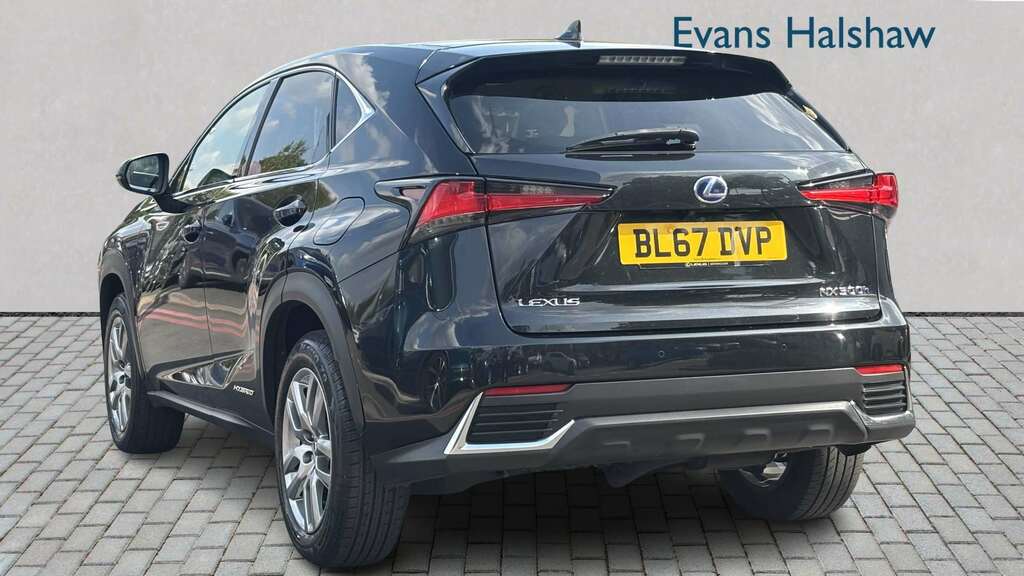 Lexus NX 300H 2.5 Luxury Cvt Premium Nav 2017 Black
