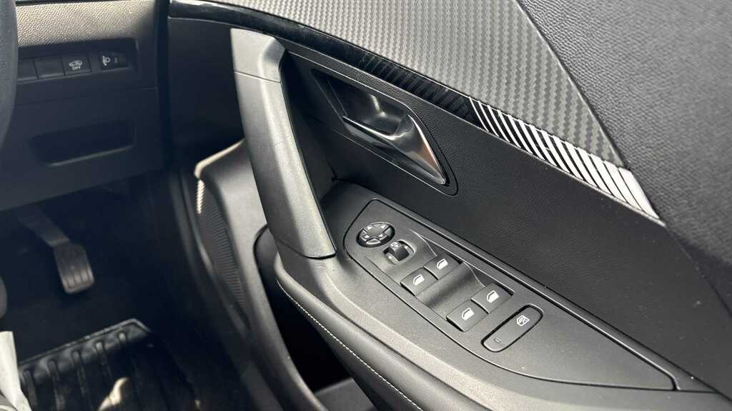 Peugeot e-2008 1.2 Puretech 130 Allure Grey #17