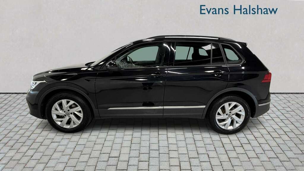 Volkswagen Tiguan 2.0 Tdi Life Dsg 2023 Black #3