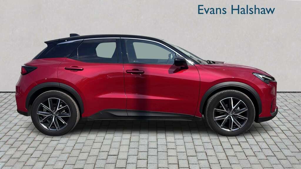 Lexus LBX 1.5 Premium Plus E-cvt 2024 Red #6