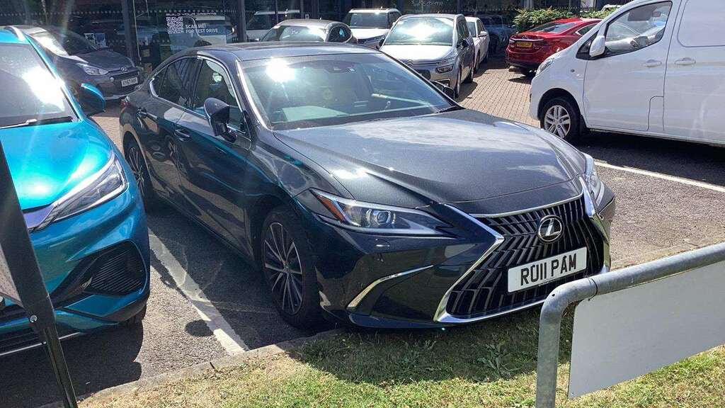 Lexus ES 300H 2.5 Cvt 2023 Black