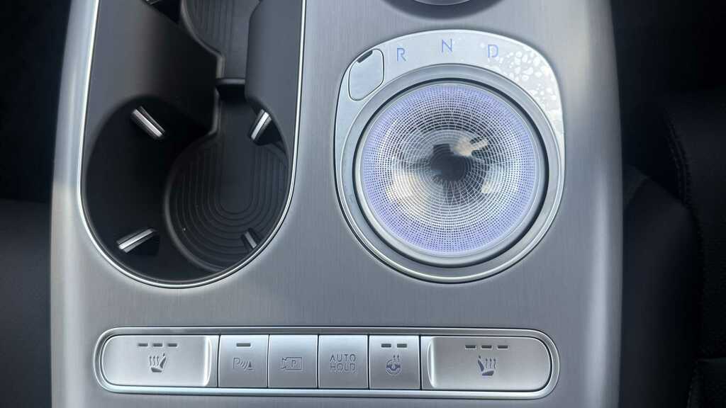 Genesis GV60 168Kw Pure 84Kwh White #11