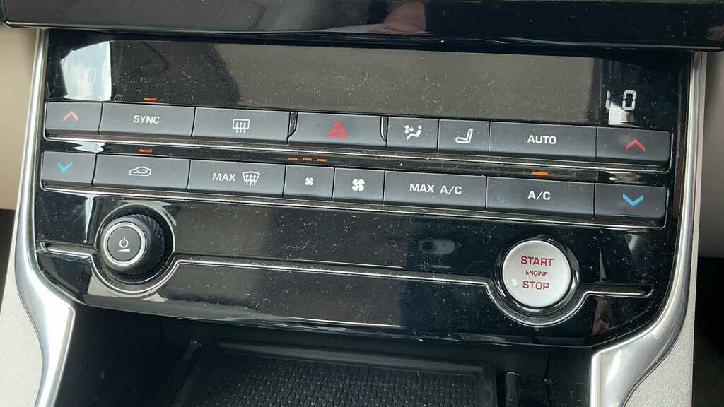 Jaguar XE Jaguar Xe Prestige D Grey #21