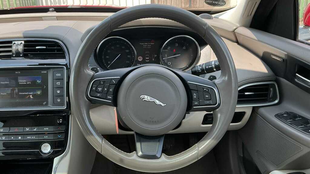 Jaguar XE Jaguar Xe Prestige D Grey #33